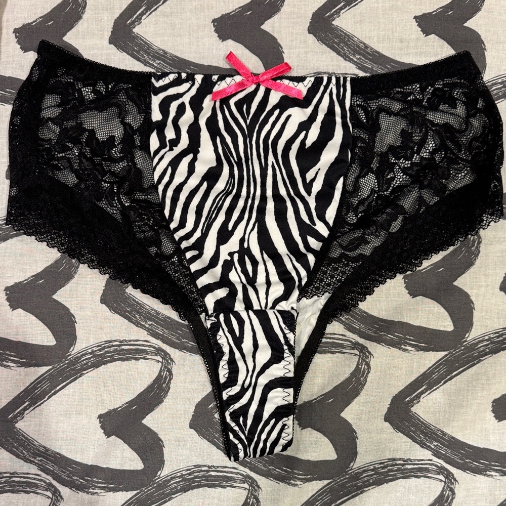 SHEIN Zebra Print Panties with Black Lace and Pink Accent
